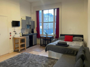 Studio In Central london - 13